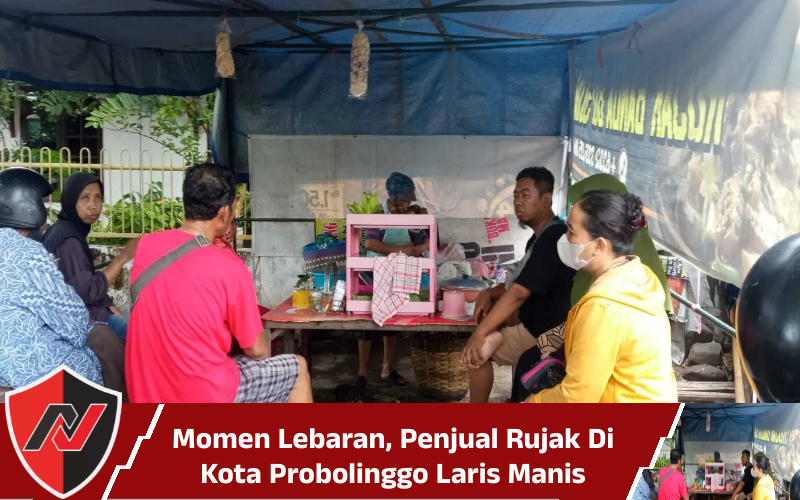 Momen Lebaran, Penjual Rujak Di Kota Probolinggo Laris&nbsp;Manis